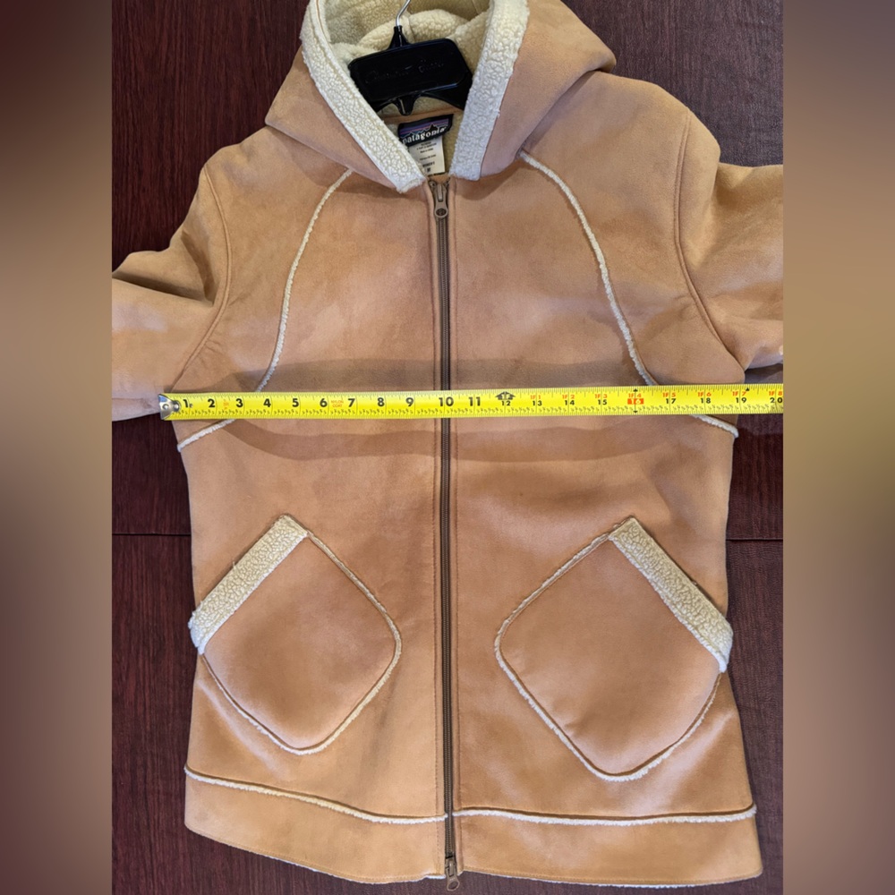 Patagonia Tan Shearling Suedey Hooded Winter Jacket Perfect Condition Warm SOFT! - Picture 6 of 7